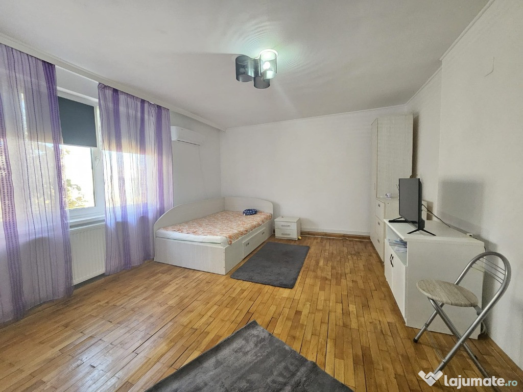 Garsoniera ultracentral, mobilata si utilata, 250 euro