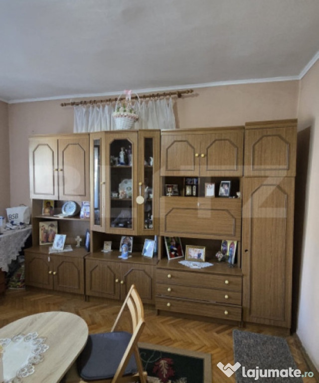 Casa 2 camere, 95 mp . Teren 4446 mp - Amati