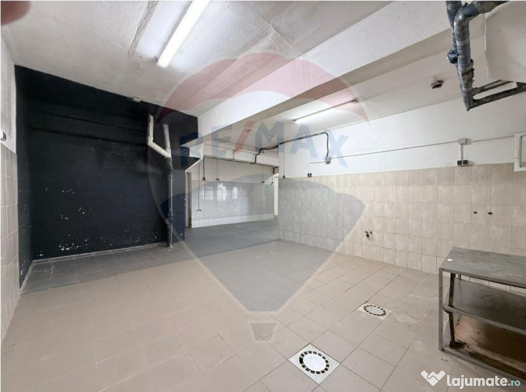Spațiu industrial-220 mp cu rampă și parcare-zona Ora?...