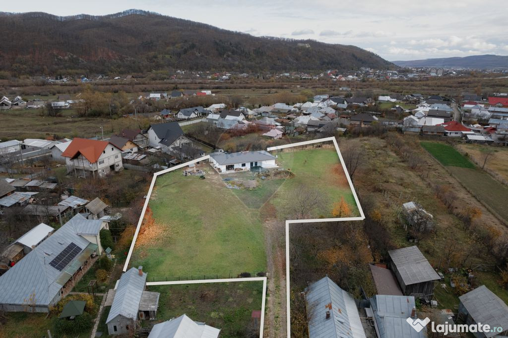 Casă / Vilă cu 5 camere de vânzare