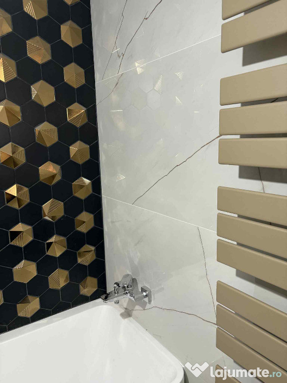 Apartament de 3 camere zona Calea Bucuresti(zona Liceul de Informatica