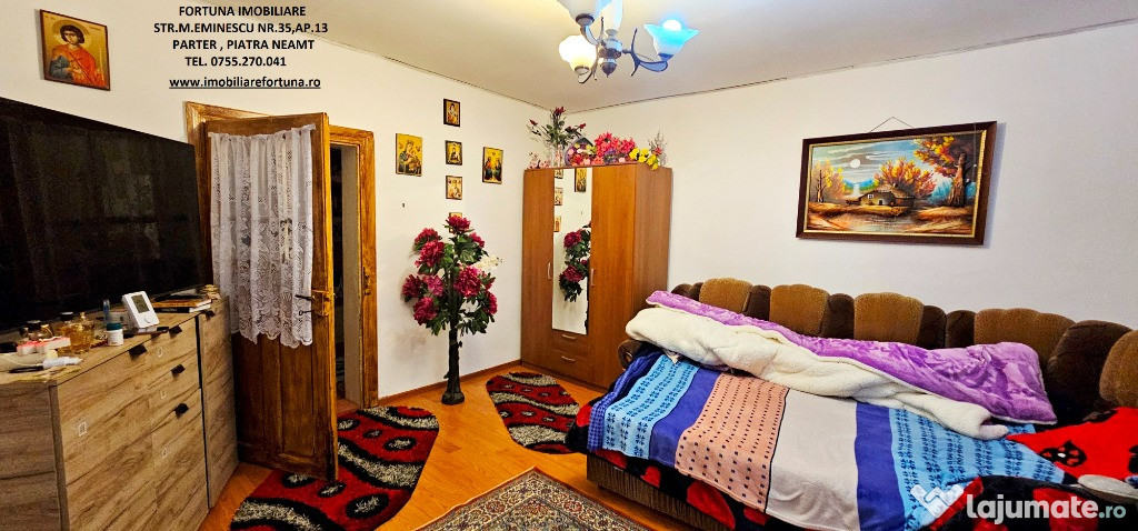 Casa individuala,2 beciuri mari,anexe,920 mp teren,la 10 min.de P.Nt.