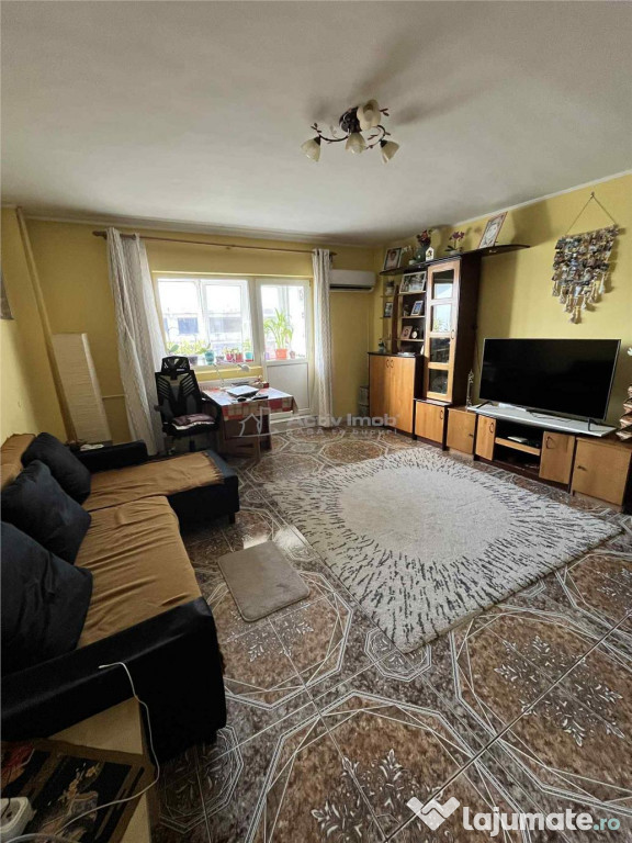 Metrou Unirii - 3 camere - decomandat - mobilat