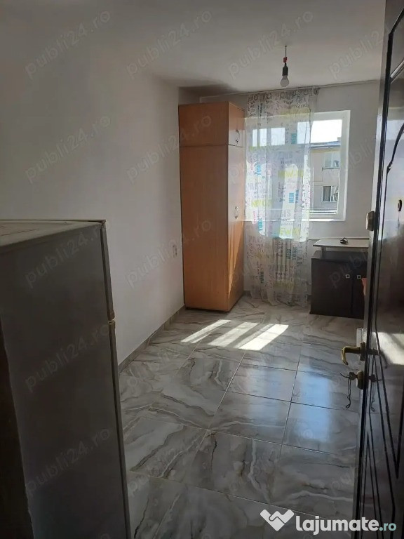 Cameră de cămin zonă Tudor Vladimirescu, aproape de intersecția Bucșes