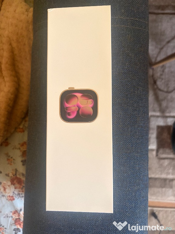 Vând Apple Watch 11 42mm Rose Gold