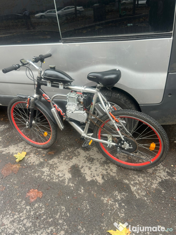 Bicicletă cu motor