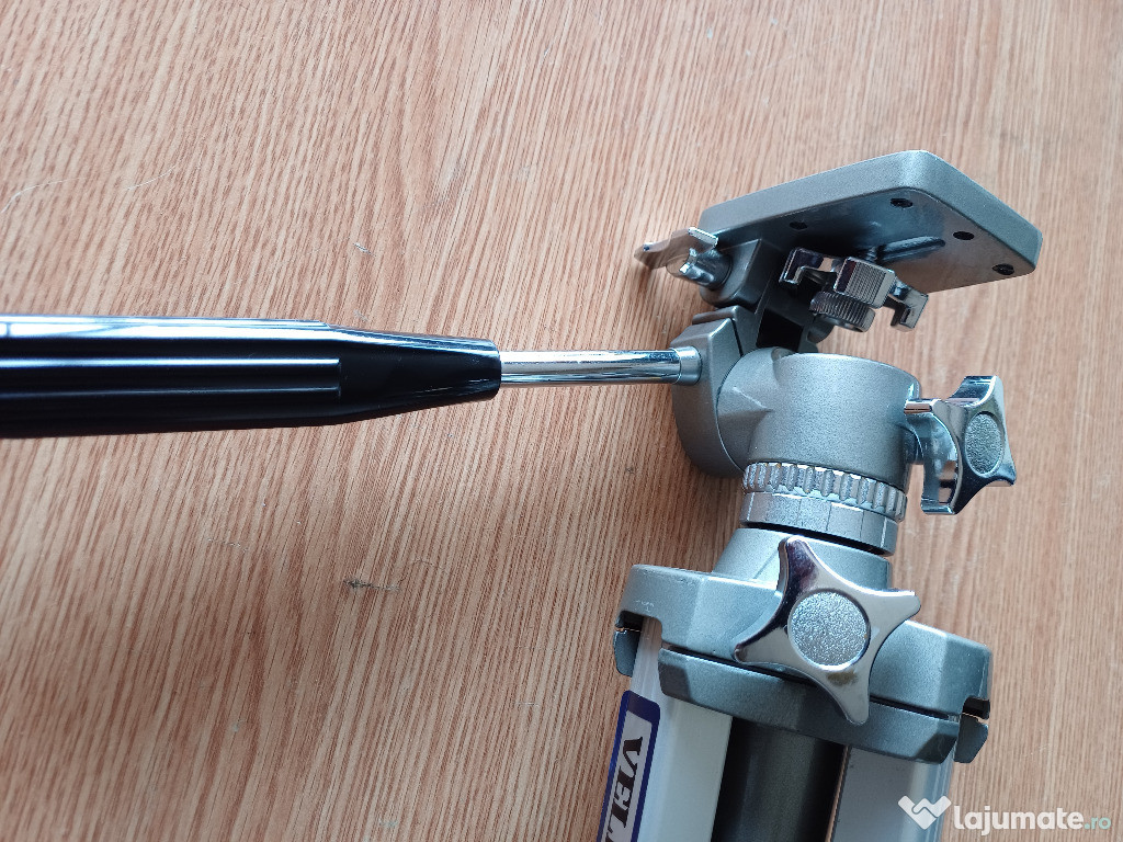 Trepied foto japonez Velbon