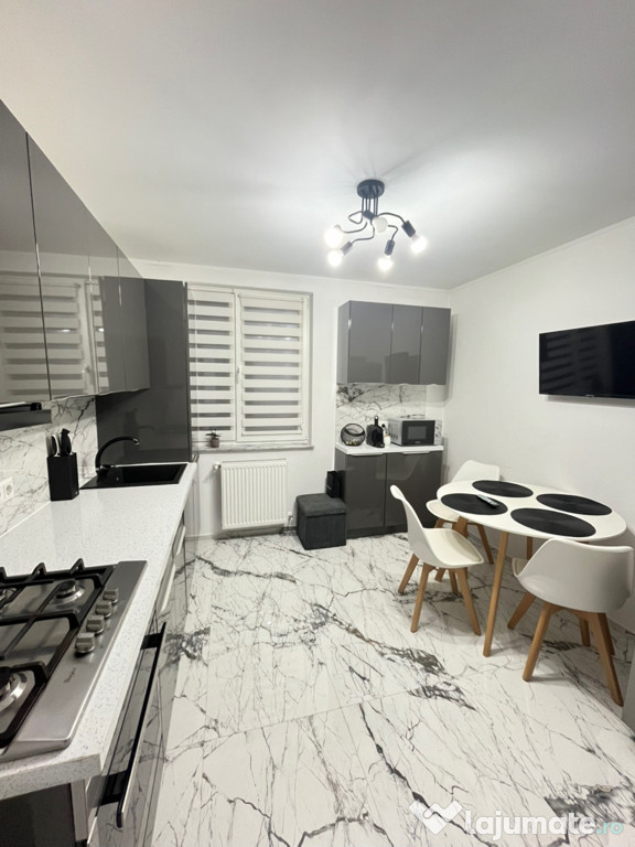 Vand 3 camere Imparatul Traian etaj 1 decomandat