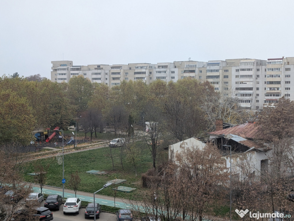 Garsoniera ultracentrala vedere la Parcul Catedralei