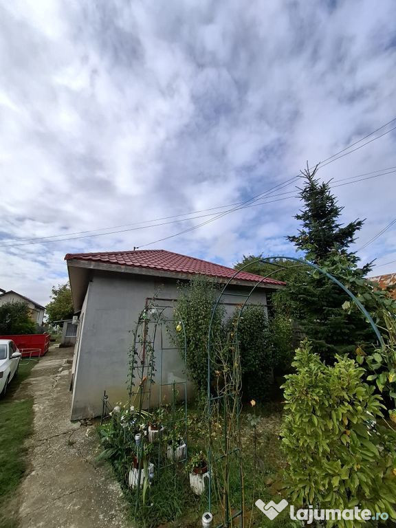 Samurcasi, casa si teren de 1200 mp