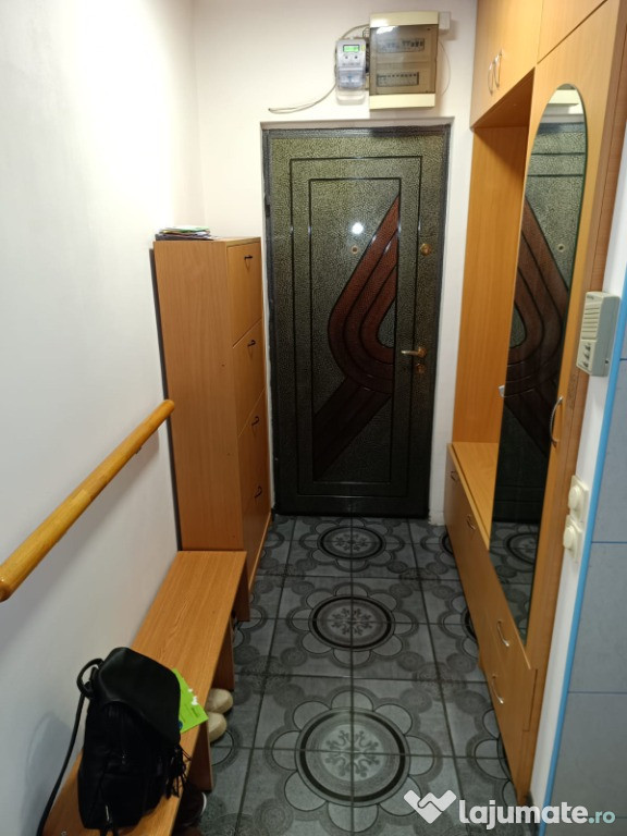 Apartament 3 camere - de inchiriat