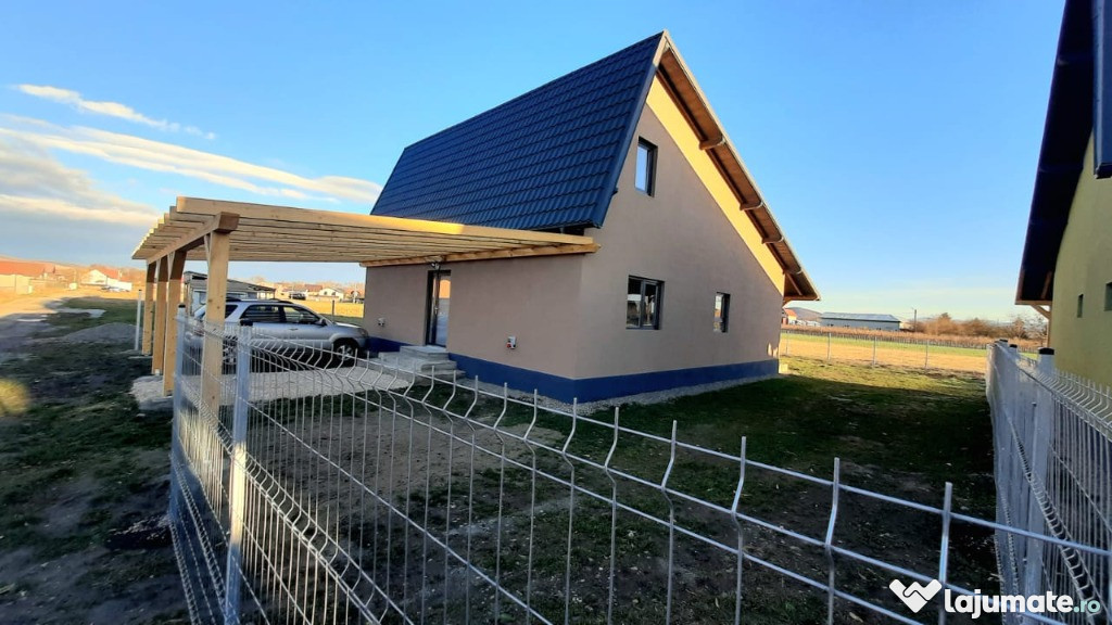 Casa 3 camere pod circulabil de 100 mp - Bod Brasov