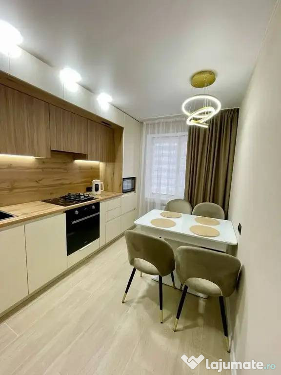 Bucătărie spatioasa, închisă – 16 mp pentru pasiona...