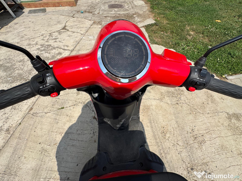 Electro roller , triciclu