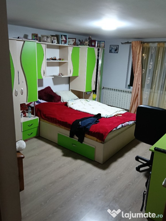 De inchiriat apartament