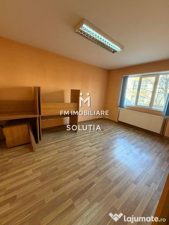 Apartament de vanzare 2 camere , etaj 1 - zona Piata Revo...