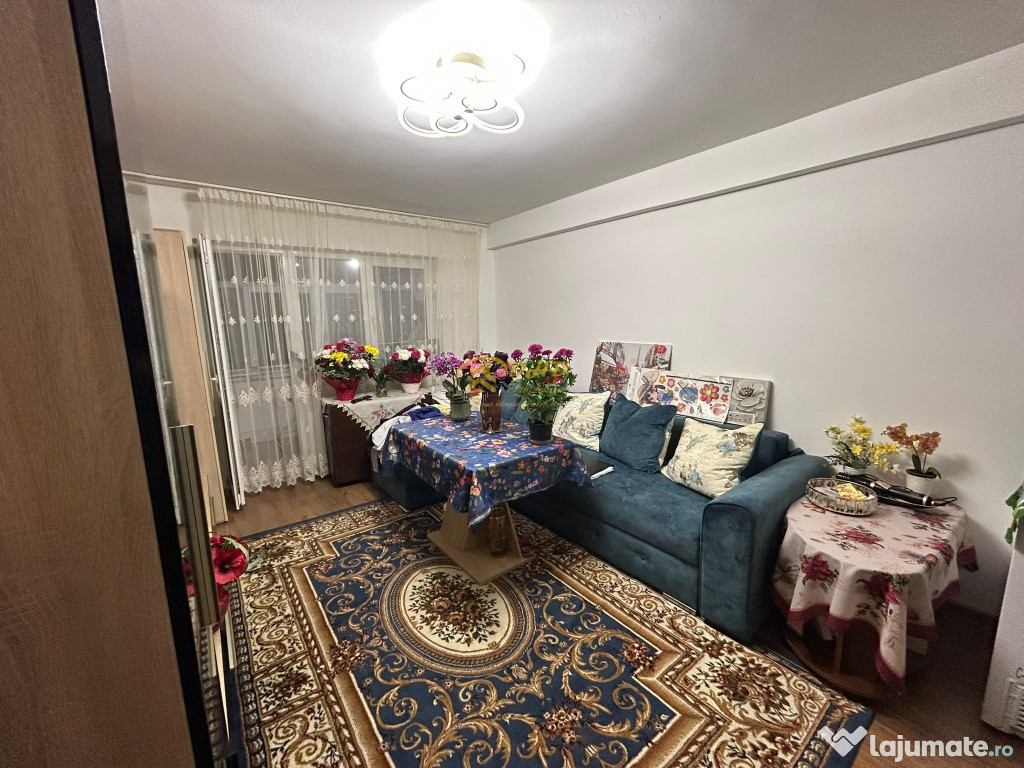 Apartament 3 camere - Podul de Piatră