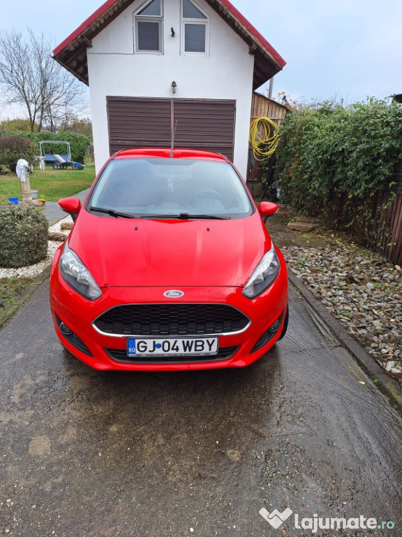 Vând Ford Fiesta 2017 Benzină