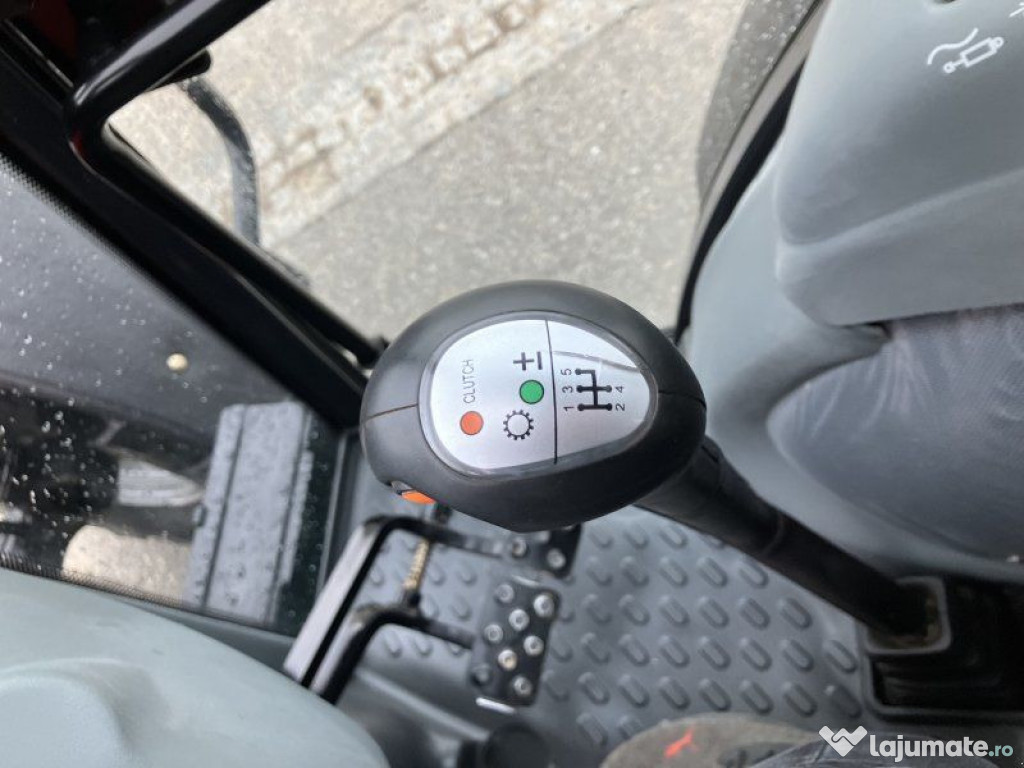 Massey Ferguson 2435 ST