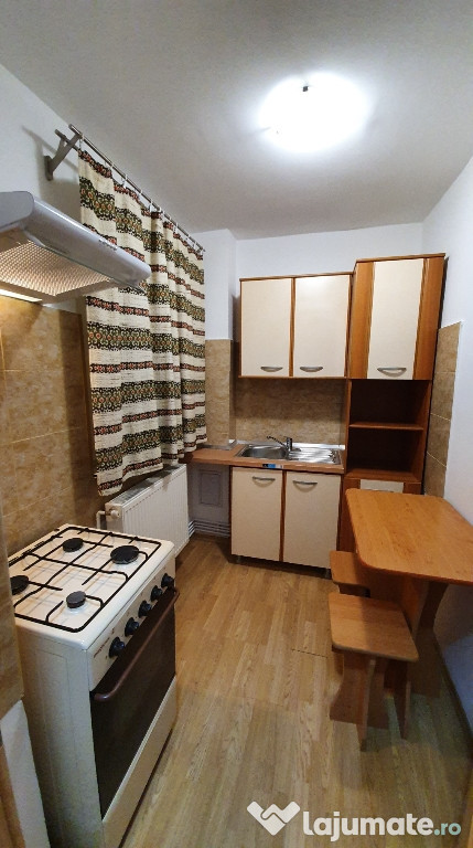 Inchiriez garsoniera zona Mag Tineretului