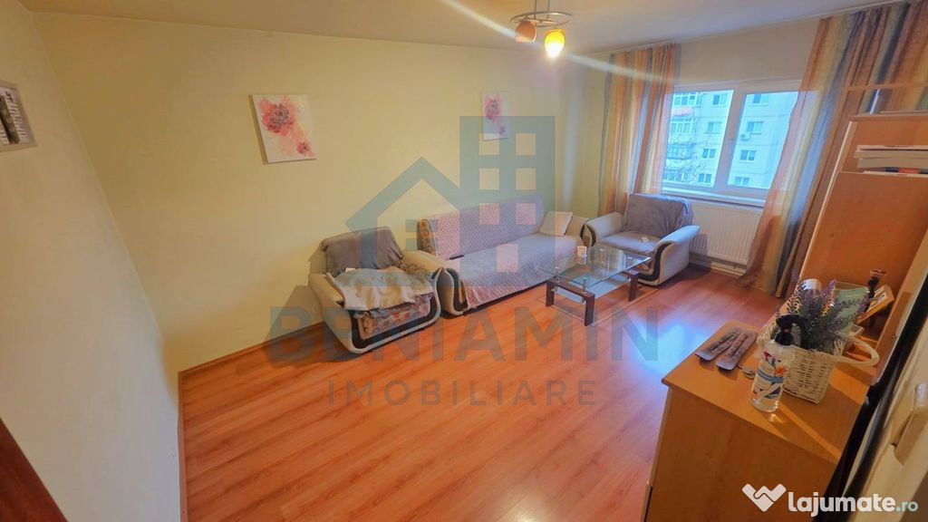 Apartament de vanzare 3 camere decomandat 1 Mai 72 mp