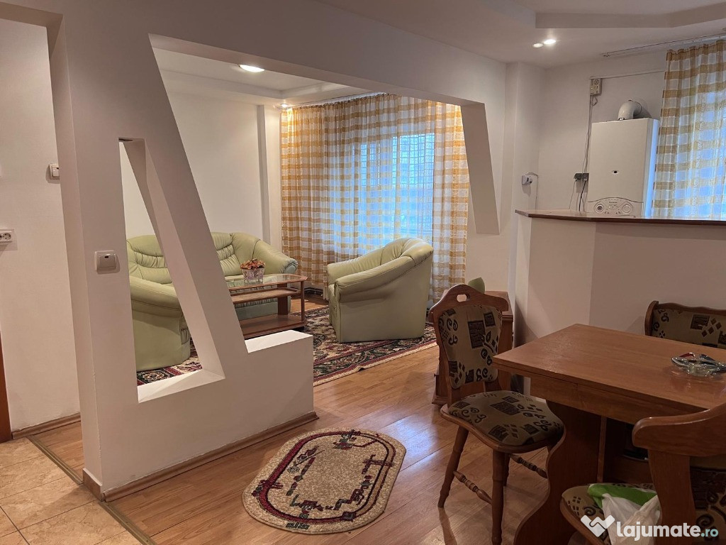 Apartament 2 camere,etaj 1 Bulevardul Decebal