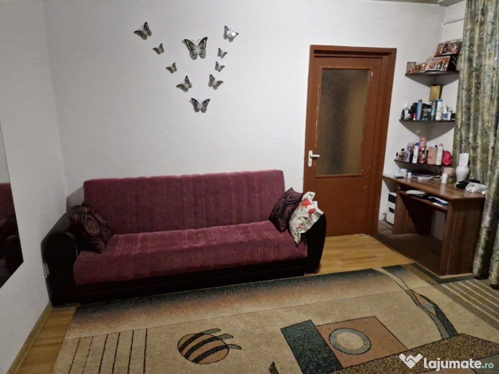 Ap 2 cam, Alexandru cel bun, langa Piata