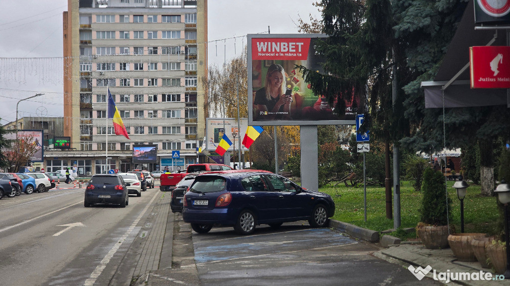 Vand spatiu comercial in Deva, zona 1 Decembrie (Ultracentral), 49 mp