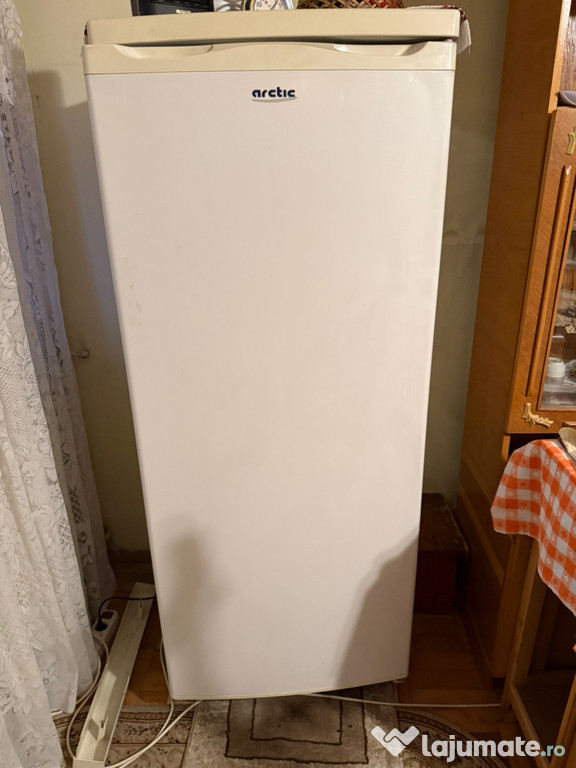 Vand frigider Arctic