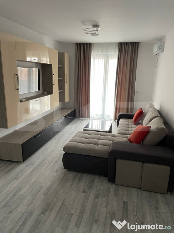 Apartament cu 3 camere, 100 mp, zona cartier 1Mai