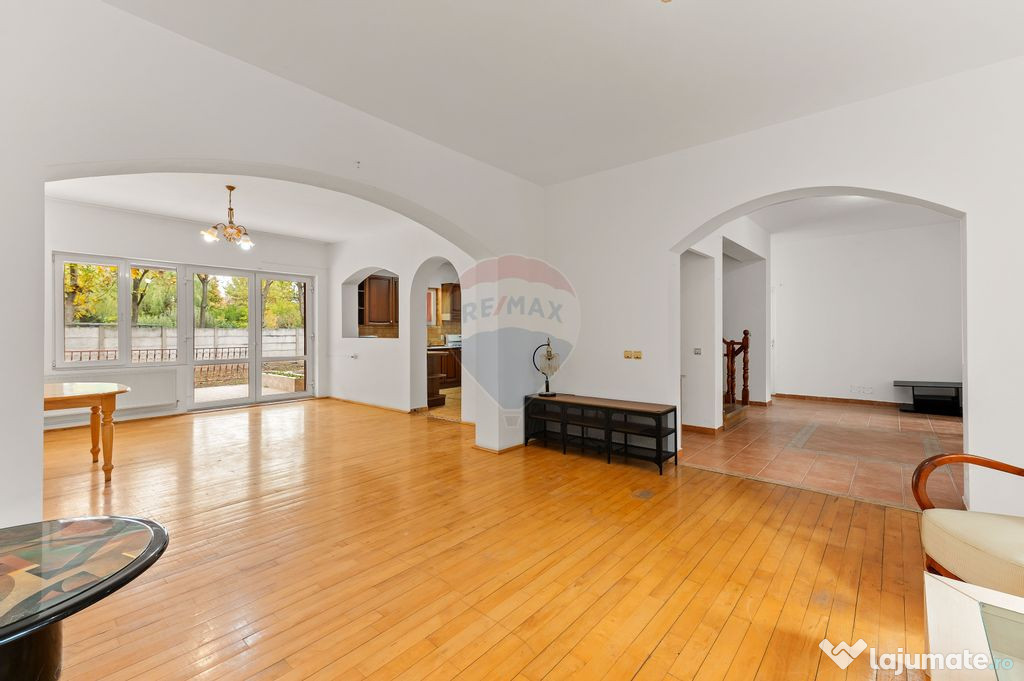 DE VANZARE Vilă cu 14 camere PIPERA/VOLUNTARI/ROND OMV