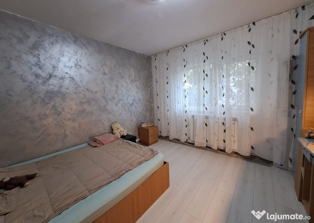 Apartament 3 camere Navodari Renovat