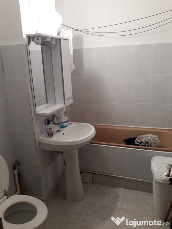 Apartament 2 camere de inchiriat Craiova zona Facultatii de Drept