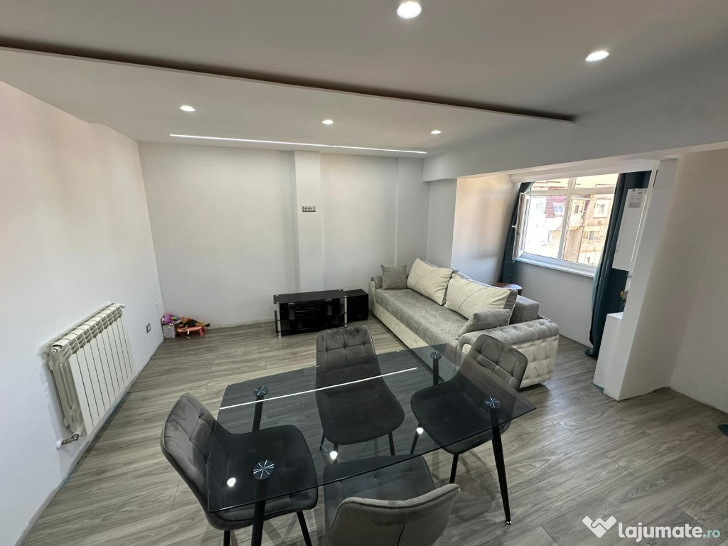 Vand apartament cu 3 camere decomandat