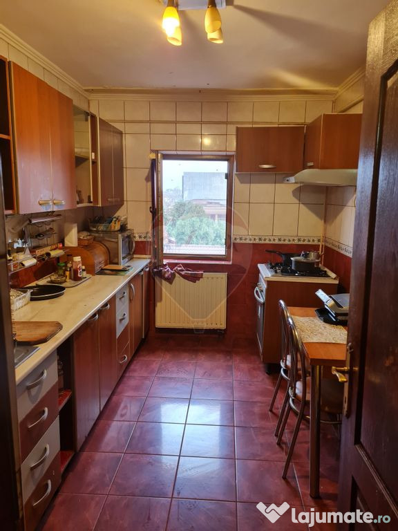 Apartament cu 4 camere în zona Ultracentrala( Primaria F...