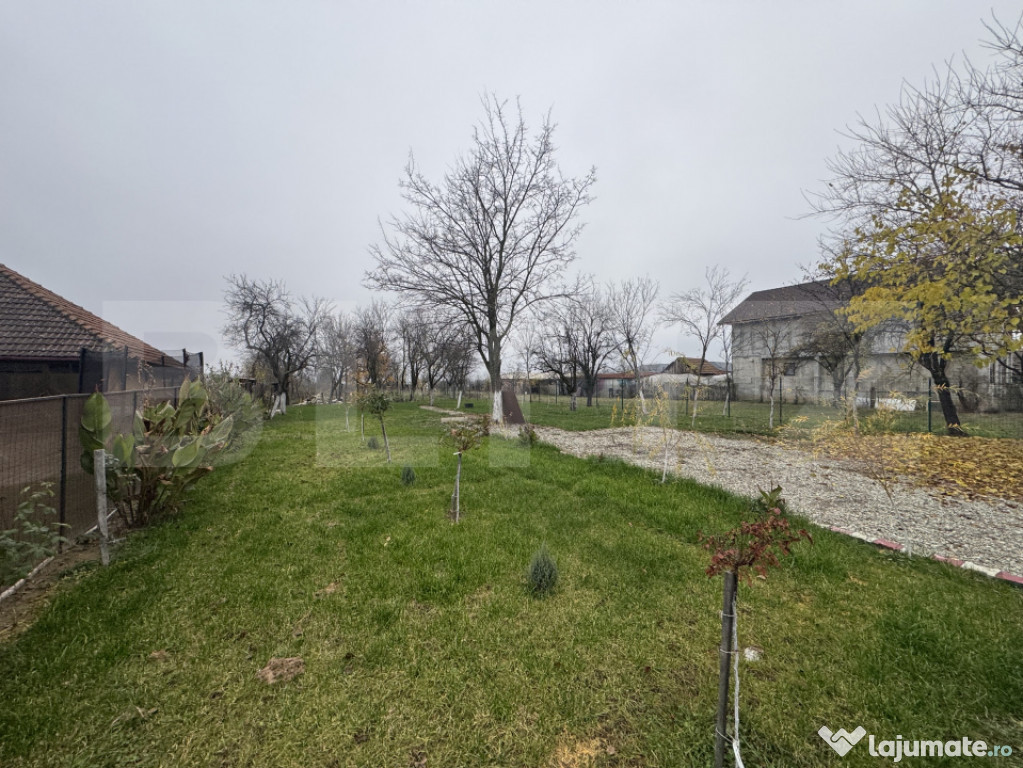 Teren intravilan 1300 mp, zona Prajba Mare