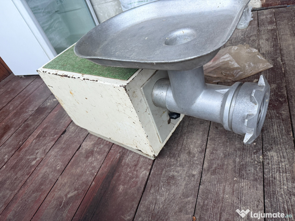 Masina de carne 3.8v profesionala