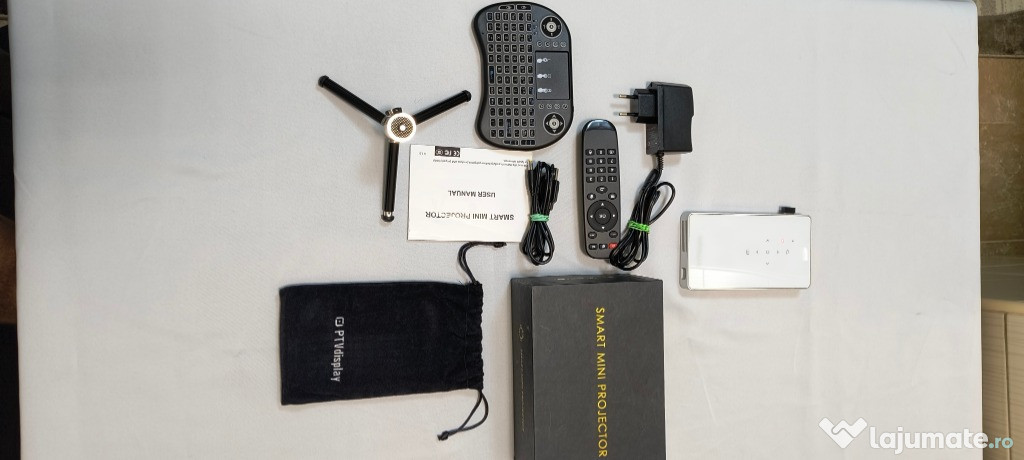 MiniVideoproiector Model No P8I