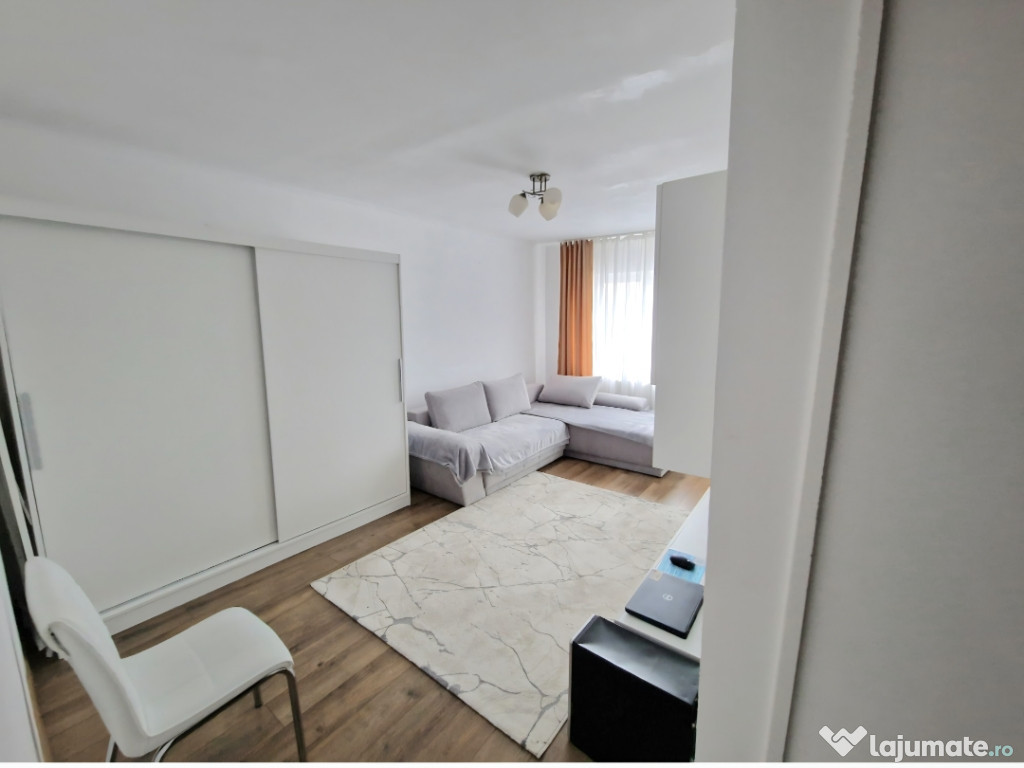 Vand apartament doua camere decomandat mobilat