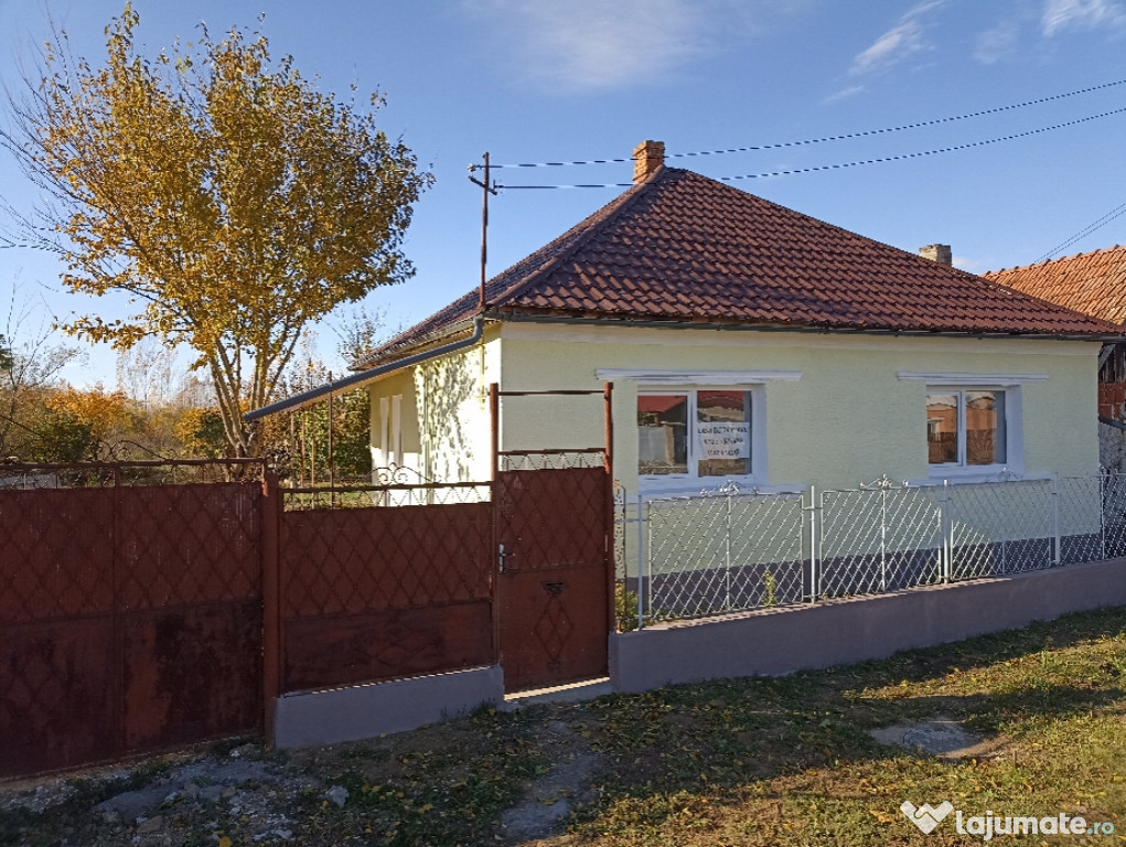 Casa 3 camere de vînzare la 23 km de Oradea