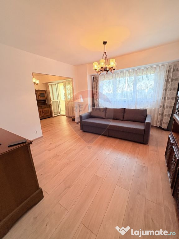 De închiriat apartament 4 camere, recompartimentat în 3...