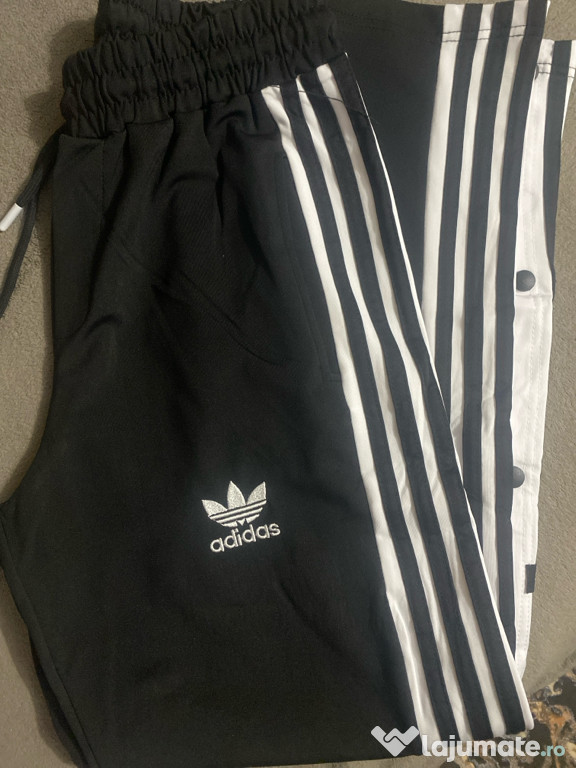 Pantaloni de trening cu capse culoarea negru