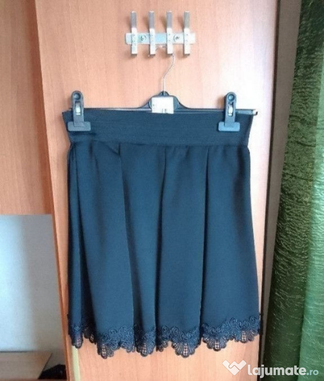 2 fuste scurte noi M