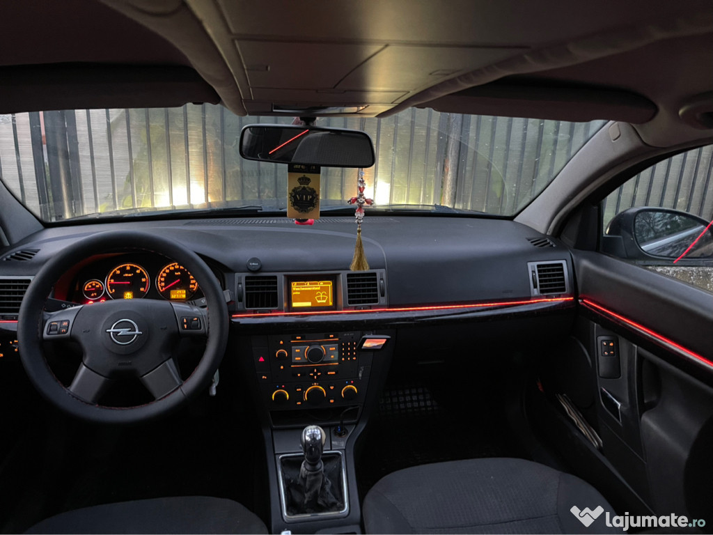 Vând sau schimb Opel signum