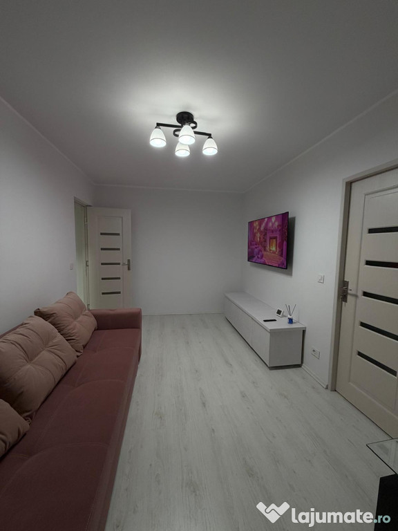 Apartament cu 2 camere - Zona Micro 15