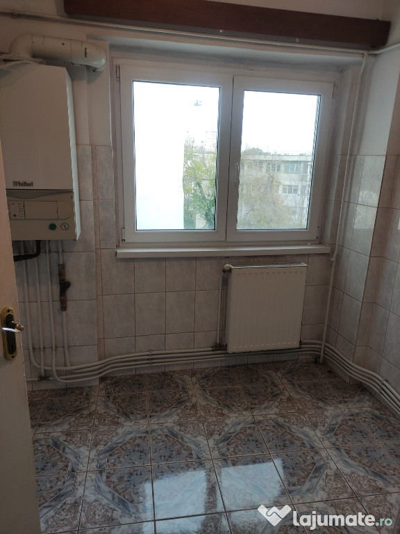 Apartament 4 camere conf. 1 decomandat Garii- Liber