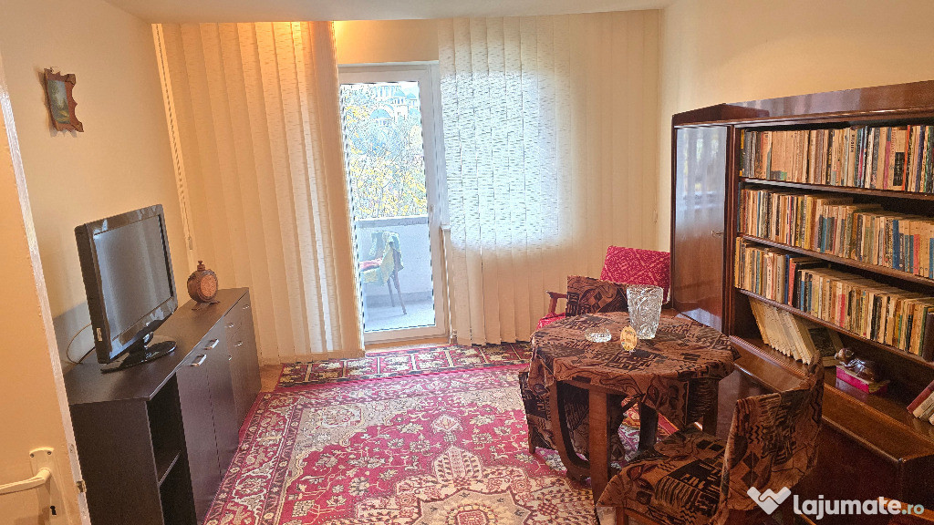 Inchiriez apartament 2 camere in Deva, zona Piata Centrala, dec. et. 3