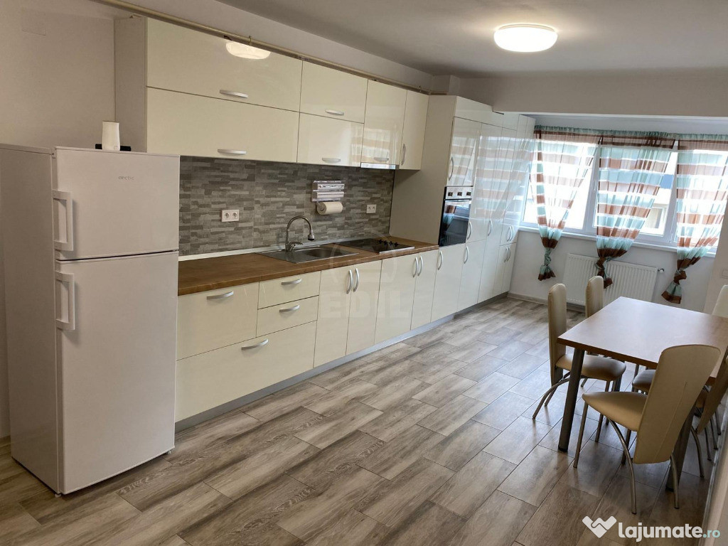 Apartament 2 camere decomandat,zona Florilor