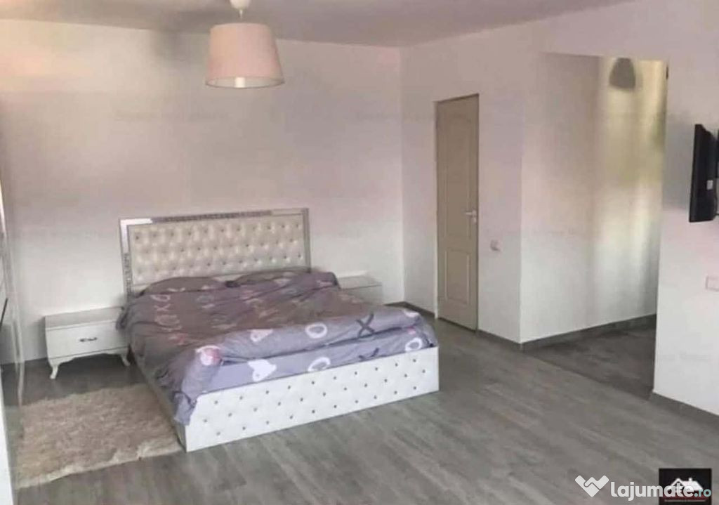 Garsoniera 1 Decembrie 1918 centrala proprie, parcare