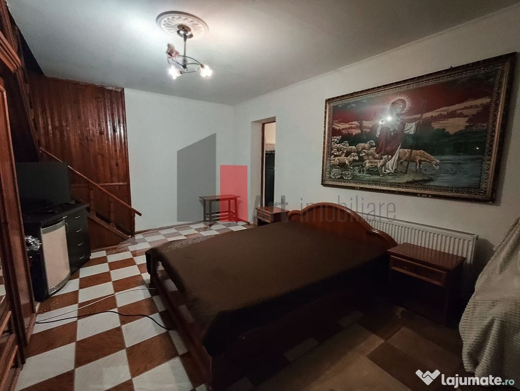 Garsoniera de inchiriat in zona Damaroaia (se accepta toa...